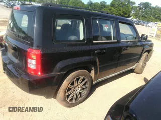 2010 Jeep Patriot Sport with VIN 1J4NT2GBXAD525538, listed as a IAAI auction lot 42178852 with 213,350 mi miles. Bid and sale history available at carsss.com. Image 4.