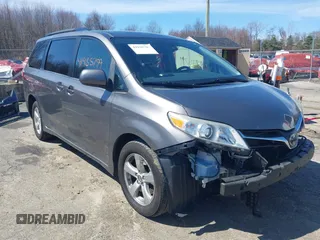 2018 Toyota Sienna LE Auto Access Seat with VIN 5TDKZ3DC1JS946224, listed as a IAAI auction lot 41935799 with 109,757 mi miles and . Bid and sale history available at DreamBid. Image 1.