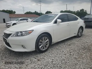 2014 Lexus ES 300h with VIN JTHBW1GG7E2049643, listed as a Copart auction lot 60874975 with 137,188 mi miles and Salvage title. Bid and sale history available at DreamBid. Image 1.