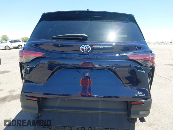 2022 Toyota Sienna LE z VIN 5TDKRKEC0NS101136, wystawiony jako IAAI lot #42141395 z przebiegiem 38 278 mil mil oraz . Historia ofert i sprzedaży dostępna na DreamBid. Obrazek 16.