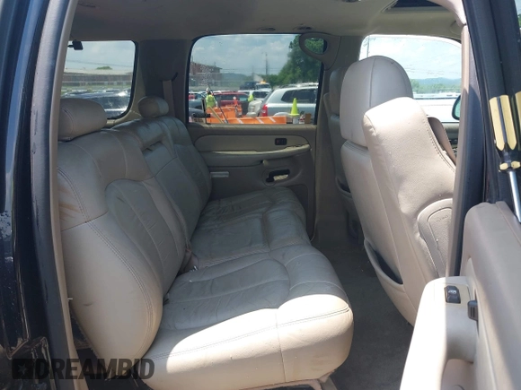 2001 Chevrolet Suburban LS with VIN 3GNFK16T31G142634, listed as a IAAI auction lot 42575492 with 236,583 mi miles and . Bid and sale history available at DreamBid. Image 8.