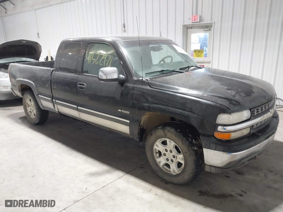 2001 Chevrolet Silverado 1500 LT with VIN 2GCEK19T111382113, listed as a IAAI auction lot 41522971 with 301,448 mi miles. Bid and sale history available at carsss.com. Image 1.