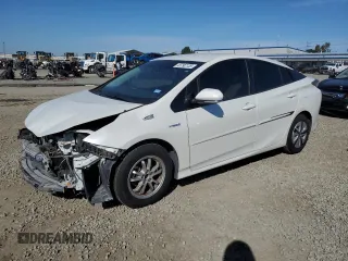 2018 Toyota Prius Two with VIN JTDKBRFU3J3063997, listed as a Copart auction lot 45792135 with 82,154 mi miles and Salvage Title. Bid and sale history available at carsss.com. Image 1.