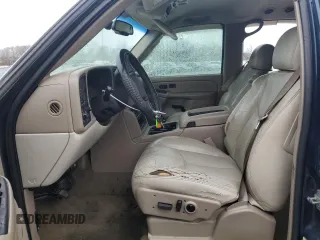 2006 Chevrolet Tahoe LT with VIN 1GNEC13T26R118944, listed as a Copart auction lot 45195005 with 229,633 mi miles and Salvage Title. Bid and sale history available at carsss.com. Image 7.