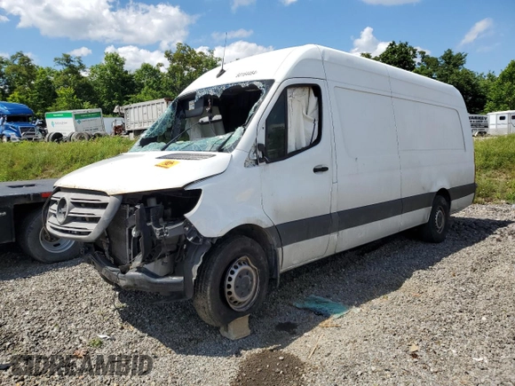 2019 Mercedes-Benz Sprinter Cargo Cargo with VIN W1W4EDHY4KP198942, listed as a Copart auction lot 60164484 with Not Provided miles and Salvage Title. Bid and sale history available at DreamBid. Image 1.