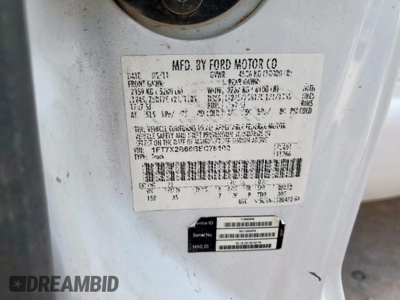 2011 Ford F-250 XL with VIN 1FT7X2B68BEC76102, listed as a Copart auction lot 60262675 with 283,615 mi miles and Salvage title. Bid and sale history available at DreamBid. Image 12.