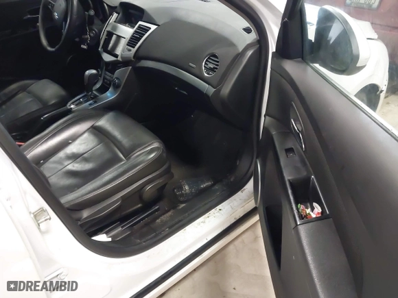 2011 Chevrolet Cruze LT w/2LT with VIN 1G1PG5S99B7202485, listed as a IAAI auction lot 41703824 with 165,842 mi miles. Bid and sale history available at carsss.com. Image 5.