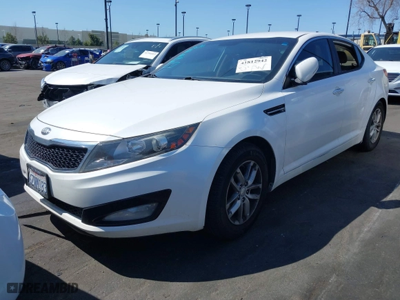2013 Kia Optima LX with VIN KNAGM4A71D5383314, listed as a IAAI auction lot 41812942 with 228,220 mi miles. Bid and sale history available at carsss.com. Image 2.