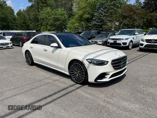 2021 Mercedes-Benz S 580 z VIN W1K6G7GB7MA021505, wystawiony jako Copart lot #62408195 z przebiegiem 72 280 mil mil oraz Czysty tytuł • Clean title. Historia ofert i sprzedaży dostępna na DreamBid. Obrazek 1.