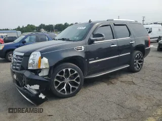 2008 Cadillac Escalade с VIN 1GYFK63818R148717, выставлен на аукционе Copart как лот 60714475 с пробегом 207 800 миль миль и Списание • Salvage title. История ставок и продаж доступна на DreamBid. Изображение 1.