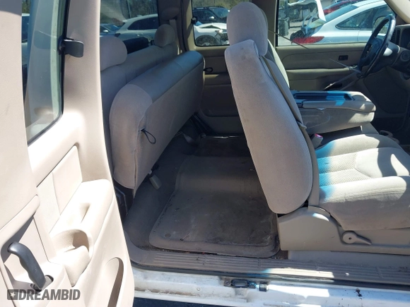 2003 Chevrolet Silverado 1500 LS with VIN 2GCEC19T831244455, listed as a IAAI auction lot 41746907 with 353,603 mi miles. Bid and sale history available at carsss.com. Image 8.