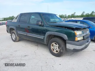 2004 Chevrolet Avalanche Z71 with VIN 3GNEK12TX4G152924, listed as a IAAI auction lot 42209136 with 218,015 mi miles and . Bid and sale history available at DreamBid. Image 1.
