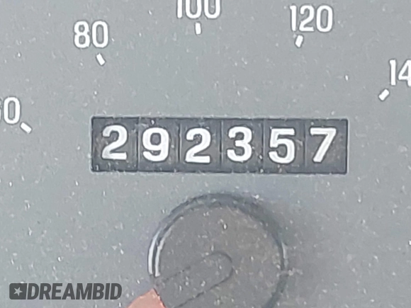 2004 Mercury Grand Marquis GS with VIN 2MEFM74W14X632470, listed as a IAAI auction lot 42120233 with 292,357 mi miles and . Bid and sale history available at DreamBid. Image 15.