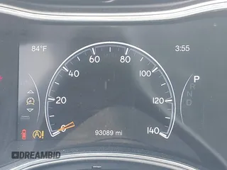 2020 Jeep Grand Cherokee Limited z VIN 1C4RJFBG3LC339985, wystawiony jako IAAI lot #42416752 z przebiegiem 93 089 mil mil oraz . Historia ofert i sprzedaży dostępna na DreamBid. Obrazek 7.