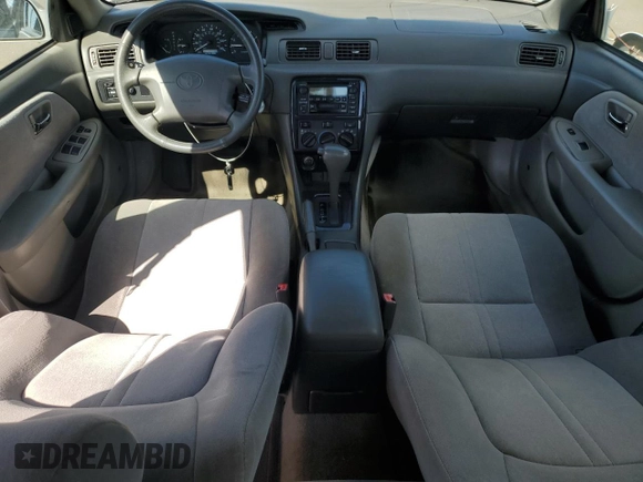 2001 Toyota Camry CE with VIN JT2BG22K610579827, listed as a Copart auction lot 41537605 with 188,136 mi miles and Salvage Title. Bid and sale history available at DreamBid. Image 8.
