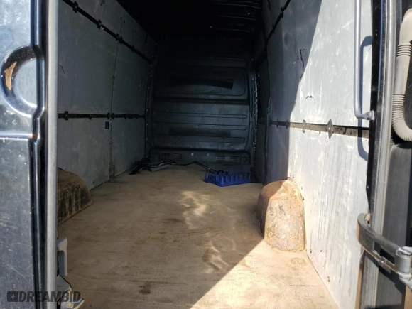 2015 Mercedes-Benz Sprinter Cargo Vans EXT with VIN WD3PE8DC3FP141433, listed as a Copart auction lot 77853494 with 282,019 mi miles and Salvage Title. Bid and sale history available at carsss.com. Image 10.