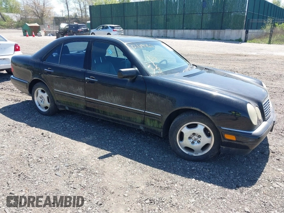 1997 Mercedes-Benz E-Class with VIN WDBJF72F8VA309745, listed as a IAAI auction lot 42119469 with 131,318 mi miles. Bid and sale history available at carsss.com. Image 1.