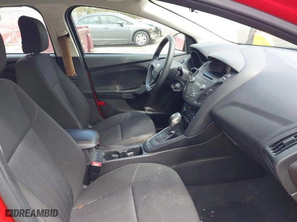 2016 Ford Focus SE with VIN 1FADP3K25GL314271, listed as a IAAI auction lot 41848220 with 72,040 mi miles. Bid and sale history available at carsss.com. Image 5.