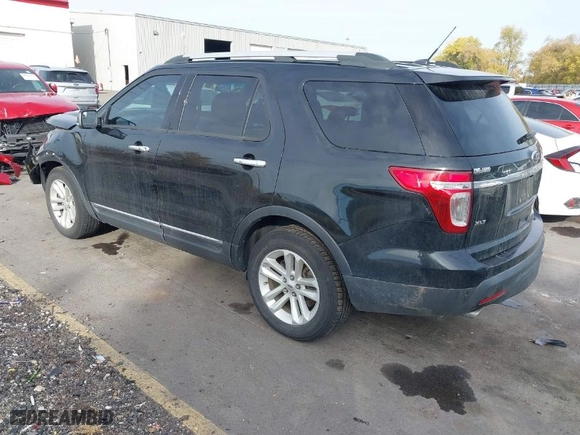 2013 Ford Explorer XLT with VIN 1FM5K8D88DGC61545, listed as a IAAI auction lot 40848629 with 175,687 mi miles. Bid and sale history available at carsss.com. Image 3.