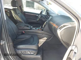 2014 Audi Q7 3.0T S line Prestige with VIN WA1DGAFE5ED010250, listed as a IAAI auction lot 41257093 with 131,001 mi miles. Bid and sale history available at carsss.com. Image 5.