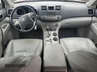 2009 Toyota Highlander Sport z VIN JTEES43A692116005, wystawiony jako Copart lot #66279264 z przebiegiem 129 139 mil mil oraz Szkoda całkowita • Salvage title. Historia ofert i sprzedaży dostępna na DreamBid. Obrazek 8.