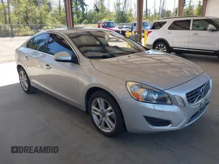 2013 Volvo S60 T5 Premier with VIN YV1612FS0D2224742, listed as a IAAI auction lot 42655428 with 92,597 mi miles and . Bid and sale history available at DreamBid. Image 1.