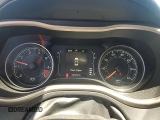 2015 Jeep Cherokee Sport с VIN 1C4PJLABXFW656788, выставлен на аукционе Copart как лот 58090415 с пробегом 120 473 миль миль и Чистый • Clean title. История ставок и продаж доступна на DreamBid. Изображение 9.