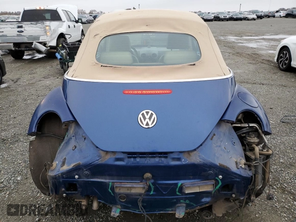 2008 Volkswagen Beetle SE with VIN 3VWRG31Y98M400590, listed as a Copart auction lot 86334134 with 118,307 mi miles and Salvage title. Bid and sale history available at DreamBid. Image 6.