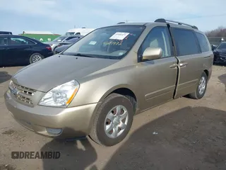 2009 Kia Sedona LX with VIN KNDMB233X96271235, listed as a IAAI auction lot 41681472 with 108,278 mi miles. Bid and sale history available at carsss.com. Image 2.