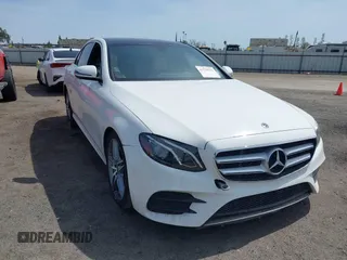 2018 Mercedes-Benz E 300 z VIN WDDZF4JB1JA447600, wystawiony jako IAAI lot #41938776 z przebiegiem Nie podano mil oraz . Historia ofert i sprzedaży dostępna na DreamBid. Obrazek 1.