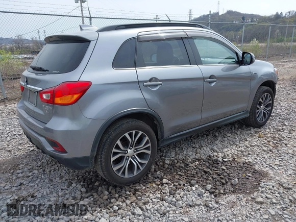 2018 Mitsubishi Outlander SEL z VIN JA4AR4AW0JZ011009, wystawiony jako IAAI lot #42026230 z przebiegiem 77 123 mil mil oraz . Historia ofert i sprzedaży dostępna na DreamBid. Obrazek 4.