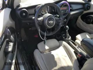 2015 MINI Hardtop S with VIN WMWXP7C59F2A35403, listed as a Copart auction lot 52197025 with 205,303 mi miles and Salvage Title. Bid and sale history available at DreamBid. Image 8.