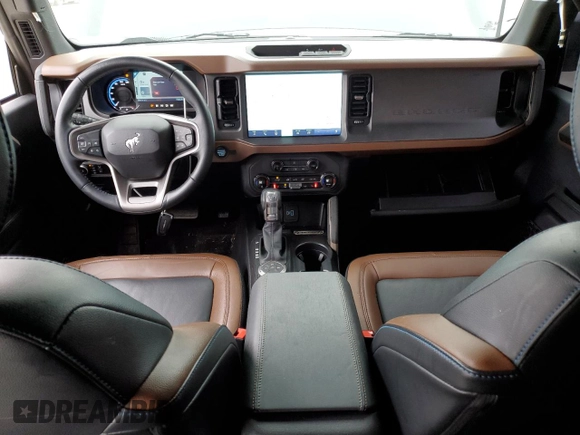 2024 Ford Bronco Outer Banks z VIN 1FMEE8BP6RLA07333, wystawiony jako Copart lot #50862875 z przebiegiem 11 348 mil mil oraz Szkoda całkowita • Salvage title. Historia ofert i sprzedaży dostępna na DreamBid. Obrazek 8.