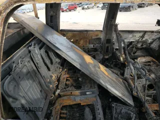 2005 Chevrolet Silverado 1500 LS z VIN 2GCEC13T751223320, wystawiony jako Copart lot #47771685 z przebiegiem Nie podano mil oraz Nie do naprawy • Non repairable. Historia ofert i sprzedaży dostępna na DreamBid. Obrazek 10.