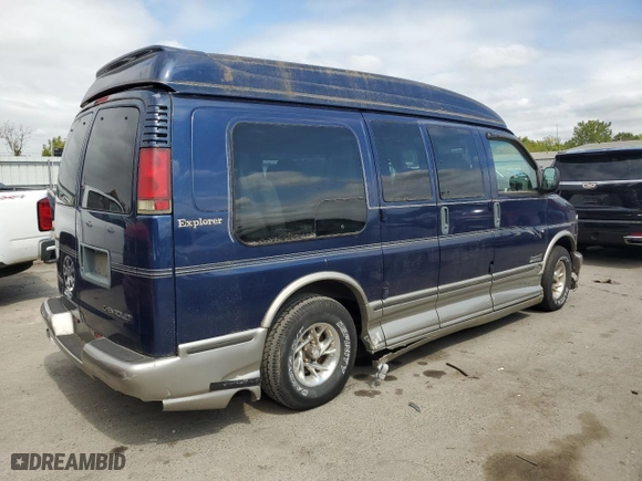 2002 Chevrolet Express Van with VIN 1GBFG15R421245601, listed as a Copart auction lot 79137584 with 138,781 mi miles and Salvage Title. Bid and sale history available at carsss.com. Image 3.