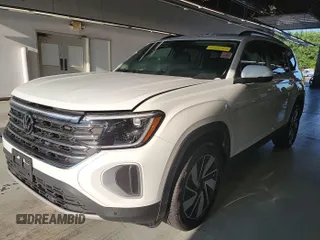 2024 Volkswagen Atlas SE with VIN 1V2HR2CA0RC565397, listed as a IAAI auction lot 42850634 with 20,499 mi miles and . Bid and sale history available at DreamBid. Image 10.