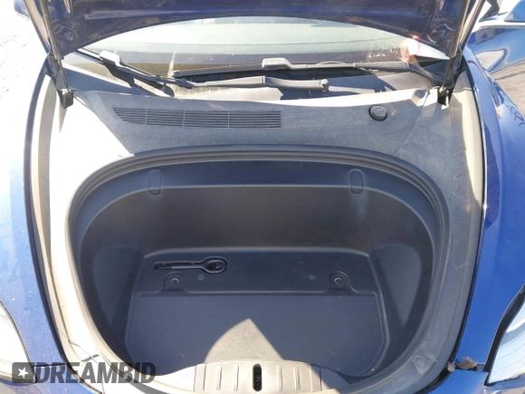 2019 Tesla Model 3 Mid Range with VIN 5YJ3E1EA8KF436086, listed as a IAAI auction lot 41682093 with 70,332 mi miles and . Bid and sale history available at DreamBid. Image 10.