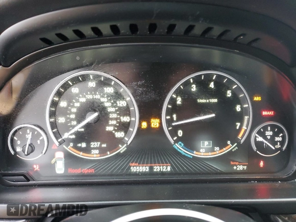 2015 BMW 5 Series 550i with VIN WBAKN9C55FD960970, listed as a Copart auction lot 84994434 with 105,593 mi miles and Salvage title. Bid and sale history available at DreamBid. Image 9.