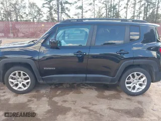 2018 Jeep Renegade Latitude with VIN ZACCJABB8JPH49994, listed as a IAAI auction lot 40728670 with 99,111 mi miles. Bid and sale history available at carsss.com. Image 14.