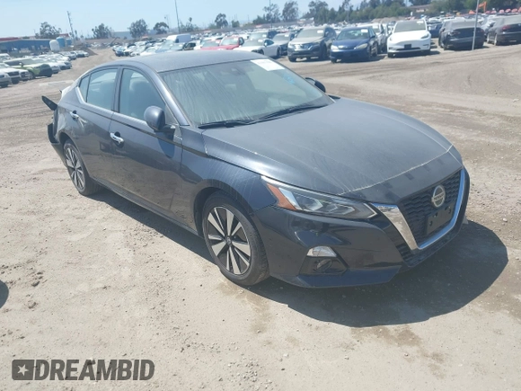 2019 Nissan Altima 2.5 SV with VIN 1N4BL4DVXKC192757, listed as a IAAI auction lot 41967586 with 31,066 mi miles. Bid and sale history available at carsss.com. Image 1.