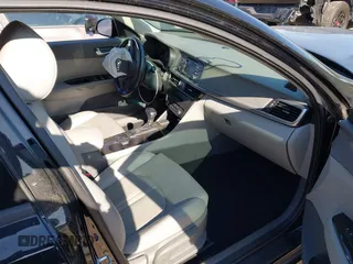 2016 Kia Optima EX z VIN 5XXGU4L35GG066083, wystawiony jako IAAI lot #41828804 z przebiegiem 112 396 mil mil oraz . Historia ofert i sprzedaży dostępna na DreamBid. Obrazek 5.
