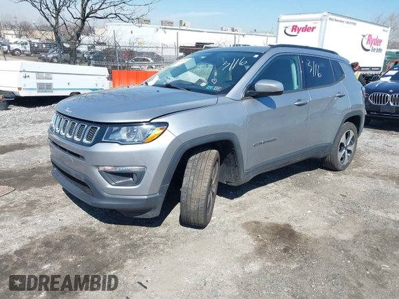 2017 Jeep Compass Latitude with VIN 3C4NJDBBXHT624119, listed as a IAAI auction lot 41827524 with 51,163 mi miles. Bid and sale history available at carsss.com. Image 17.