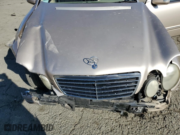 2001 Mercedes-Benz E-Class with VIN WDBJF70J91B263080, listed as a Copart auction lot 88094325 with 193,366 mi miles and Salvage Title. Bid and sale history available at carsss.com. Image 11.