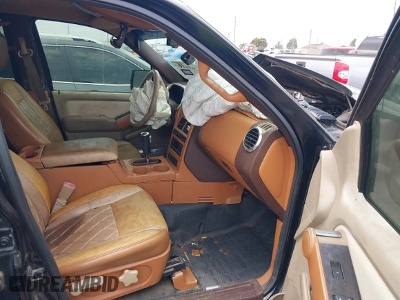 2007 Ford Explorer Sport Trac Limited с VIN 1FMEU33K27UA46873, выставлен на аукционе IAAI как лот 42061837 с пробегом Не указан миль и . История ставок и продаж доступна на DreamBid. Изображение 5.