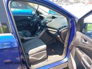 2013 Ford Escape SE z VIN 1FMCU0G9XDUD36433, wystawiony jako IAAI lot #42282619 z przebiegiem 224 020 mil mil oraz . Historia ofert i sprzedaży dostępna na DreamBid. Obrazek 5.