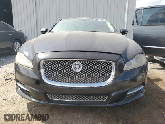 2016 Jaguar XJ Portfolio with VIN SAJWJ2GD5G8V96800, listed as a Copart auction lot 54408145 with 55,835 mi miles and Clean Title. Bid and sale history available at DreamBid. Image 5.