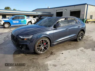 2023 Audi Q8 Prestige z VIN WA1FVBF18PD043893, wystawiony jako Copart lot #85519374 z przebiegiem 19 629 mil mil oraz Szkoda całkowita • Salvage title. Historia ofert i sprzedaży dostępna na DreamBid. Obrazek 1.