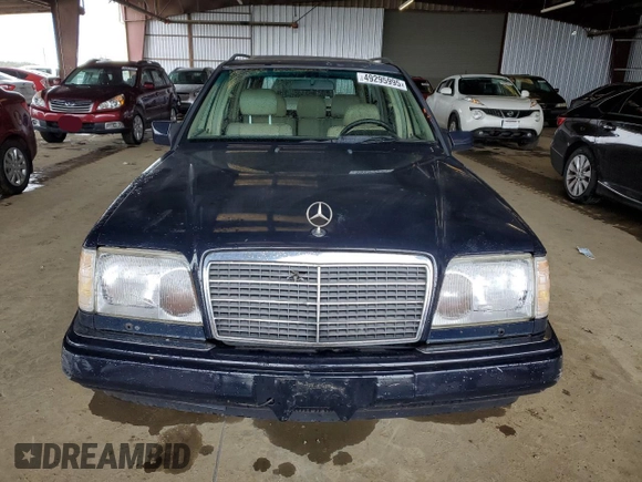 1995 Mercedes-Benz E with VIN WDBEA92E6SF318493, listed as a Copart auction lot 49295995 with 191,983 mi miles and Clean Title. Bid and sale history available at DreamBid. Image 5.