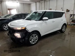 2020 Kia Soul S with VIN KNDJ23AU6L7054495, listed as a Copart auction lot 49627645 with 21,865 mi miles and Salvage Title. Bid and sale history available at carsss.com. Image 1.