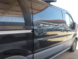 2015 Ford Transit Cargo с VIN 1FTYE1YM1FKA21650, выставлен на аукционе IAAI как лот 40187004 с пробегом 173 971 миль миль и . История ставок и продаж доступна на DreamBid. Изображение 6.